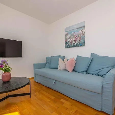 In 42458 Apartment Crikvenica